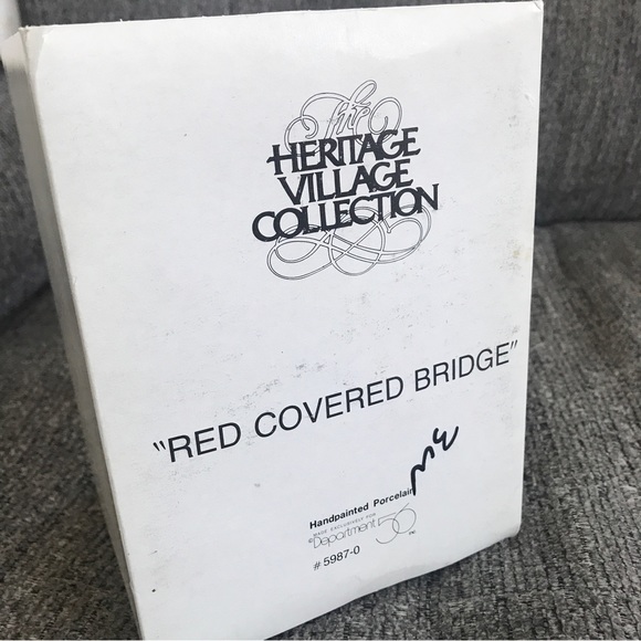 Dept 56 Red Covered Bridge Heritage Village Collection - Picture 3 of 9